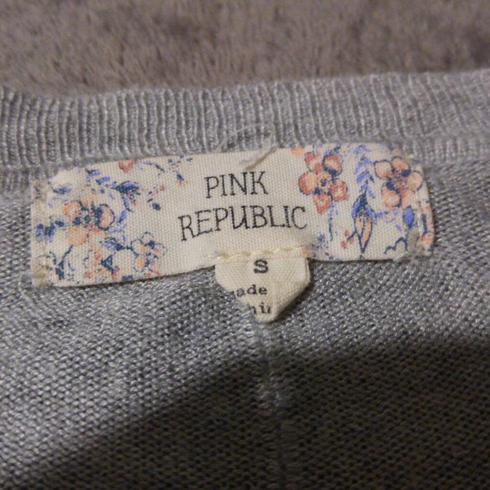 Pink Republic gray high low lightweight sweater size small - Picture 2 of 4